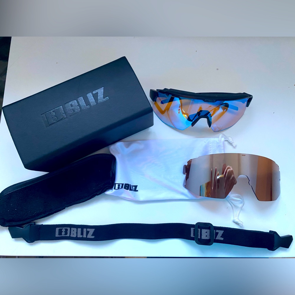 Bliz - Picture 2 of 2